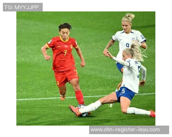 天下足球玻尔引领新潮流足球文化的传承与创新之路 天下足球玻尔引领新潮流足球文化的传承与创新之路